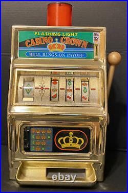 Vintage Waco Casino Crown Flashing Novelty Slot Machine 25 Cent Coin. Works