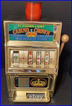 Vintage Waco Casino Crown Flashing Novelty Slot Machine 25 Cent Coin. Works