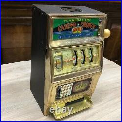 Vintage Waco Casino Crown Flashing Novelty Slot Machine 25 Cent Works Great