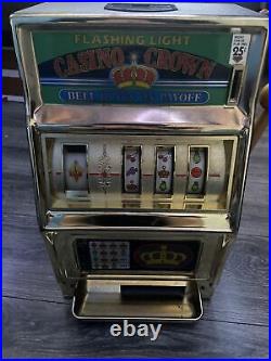 Vintage Waco Casino Crown Novelty Metal Slot Machine 25 Cent Coin. Works