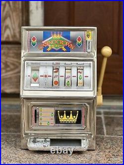 Vintage Waco Casino Crown Novelty Slot Machine 25 Cent Coin