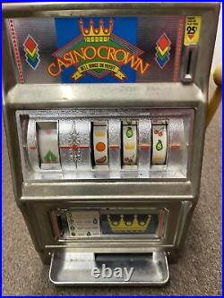 Vintage Waco Casino Crown Novelty Slot Machine 25 Cent Coin