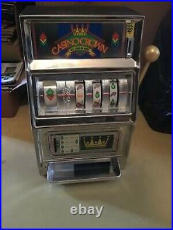 Vintage Waco Casino Crown Novelty Slot Machine 25 Cent Coin. Working