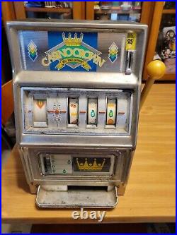 Vintage Waco Casino Crown Novelty Slot Machine 25 Cent Coin Works