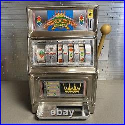 Vintage Waco Casino Crown Novelty Slot Machine 25 Cent Coin. Works