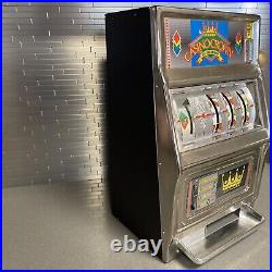 Vintage Waco Casino Crown Novelty Slot Machine 25 Cent Coin. Works
