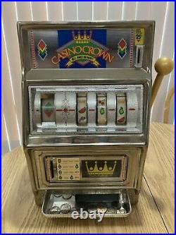 Vintage Waco Casino Crown Novelty Slot Machine 25 Cent Coin. Works Great