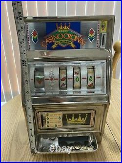 Vintage Waco Casino Crown Novelty Slot Machine 25 Cent Coin. Works Great