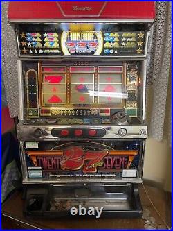 Vintage Yamasa Table Top Slot Machine Works and Has Key