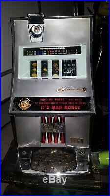 Vintage antique Sega Continental 10 Cent MAD MONEY slot Machine