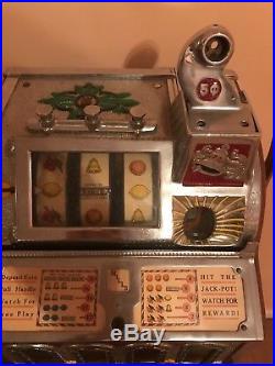Vintage mills slot machine with Base
