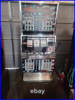 Vintage nickel slot machine in beautiful condition