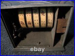 Vintage pok o reel penny slot machine