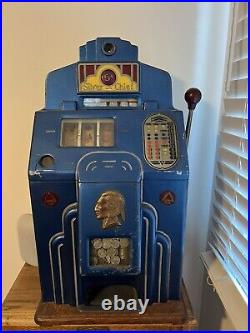 Vintage slot machine 5 Cents