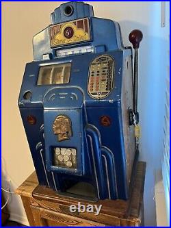 Vintage slot machine 5 Cents